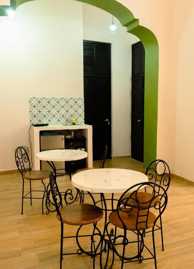 Nido Colibri - Private Rooms And Hostel Dorms In Remate De Paseo Montejo Mérida Exterior photo